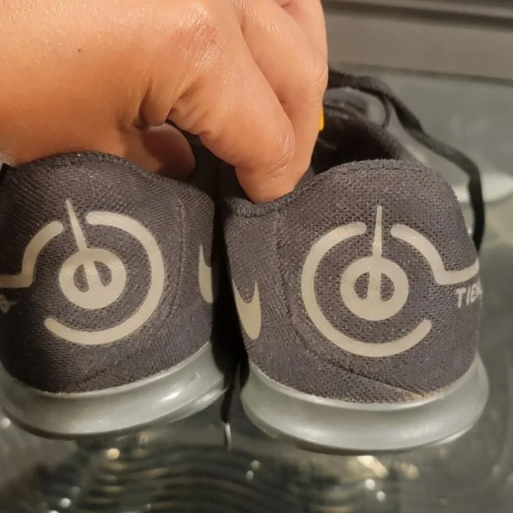 Nike Tempo Sneakers